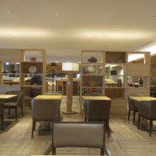 羽田空港国際線 JALサクララウンジ