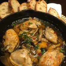 牡蠣のアヒージョ