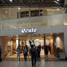 駅ナカですがとても広いです