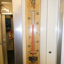 車内には温度計が・・・