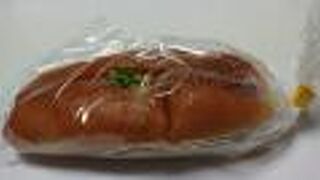 ウインナーの下の野菜がポイントのホットドッグパン