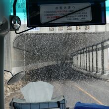雪から道や車両を守る狩勝峠覆道