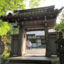 長安寺の山門