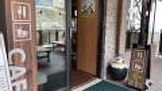 黒カレーパンがお薦め