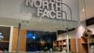 アウトドアのアパレルショップ