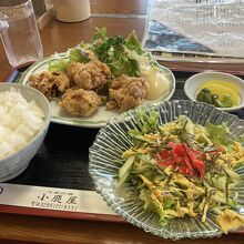 日替り（唐揚げ・冷やし中華）￥748