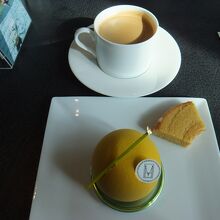 ゆずとチョコムースのケーキ