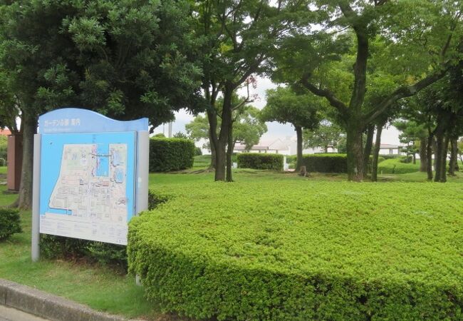 名古屋港沿いの公園です