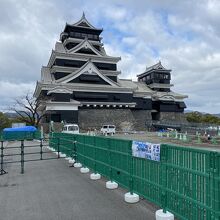 見学者用通路があります