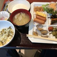 朝から食べ過ぎ