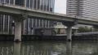 中之島の北側を流れる