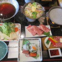 夕食は会席料理