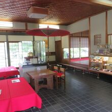 みつ豆をどうぞ