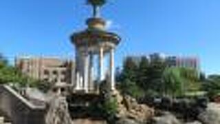 鶴舞公園のランドマークです