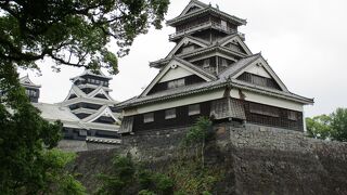 地震の被害を乗り越えている風格のあるお城でした