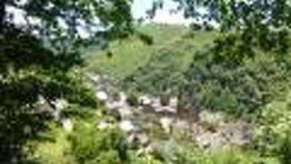 これがコンクのロマネスク教会！