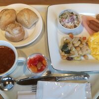 朝食のプレート