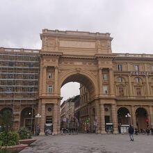 レプッブリカ広場 (フィレンツェ) クチコミ・アクセス・営業時間