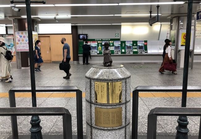 赤い靴はいてた女の子像 Jr横浜駅 クチコミ アクセス 営業時間 横浜 フォートラベル