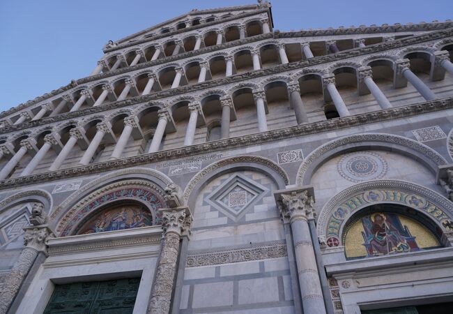 【イタリア】広場中央に聳え立つ大聖堂【ピサ】