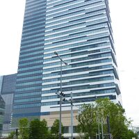 豊洲ベイサイドクロスタワー外観