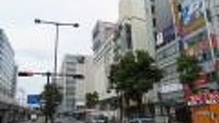 40年以上も居を構える商業ビル