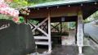 「日本一まずい温泉」とも聞くけど、毎回飲みに行きます