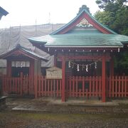 吉田神社の境内にある