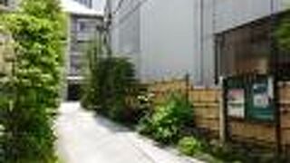 近代的な本堂ながら歴史あるお寺のようです