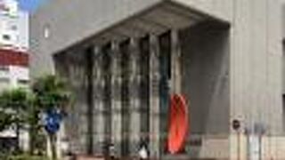 馬車道の目印となる建物