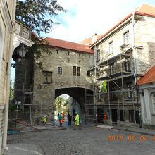 改修中でしたが下をくぐることは出来ました