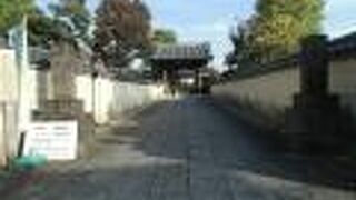 武蔵野の面影を感じることができる境内