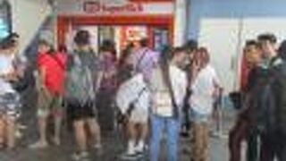 ＧＷ期間中のスーパーリッチ (アソーク店)