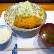 ロースかつ定食 / Pork cutlet set meal