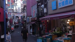 沖縄タウン 杉並和泉明店街