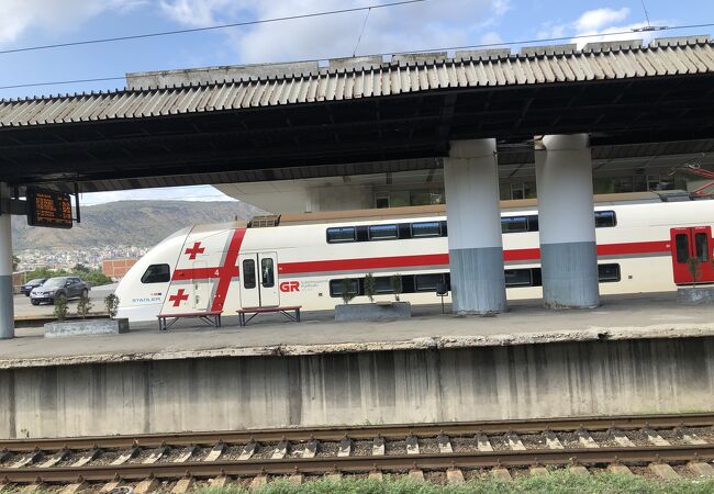 路線によって車体の年代に差がありますが、旅情はひとしお。