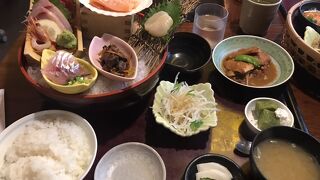 お刺身たっぷり魚三昧定食