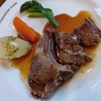 メインディッシュの羊は柔らかくて美味しい