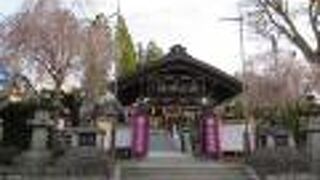 パワースポットの烏帽子岩があるのよ