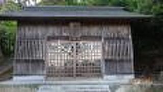 八意思兼神社は女坂の麓にある「渋い神社」です。
