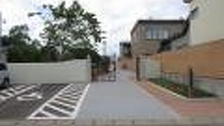 2021年6月、リニューアルされました。見ごたえのあるバラ園です。