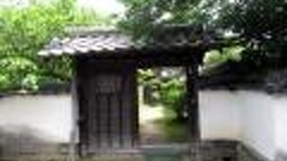 民家ですから、拝観はできません。