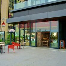 赤い椅子に感激