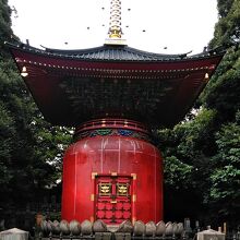 形と色がインパクトあります