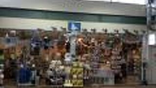 ガチャガチャやくじなどもある