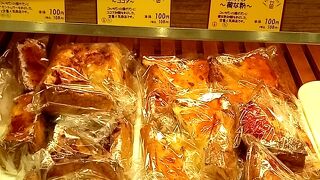 店内はお客様でギュウギュウ詰め