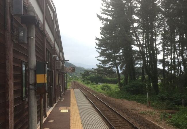 駅に着いたらバスに乗りましょう