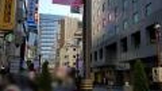 サンシャイン60通りの一本北