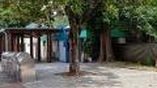 狭い小さいパーキングエリア