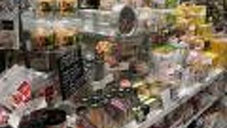 ミッドタウン地下のカフェ